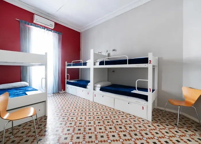 Red Nest Hostel Valencia