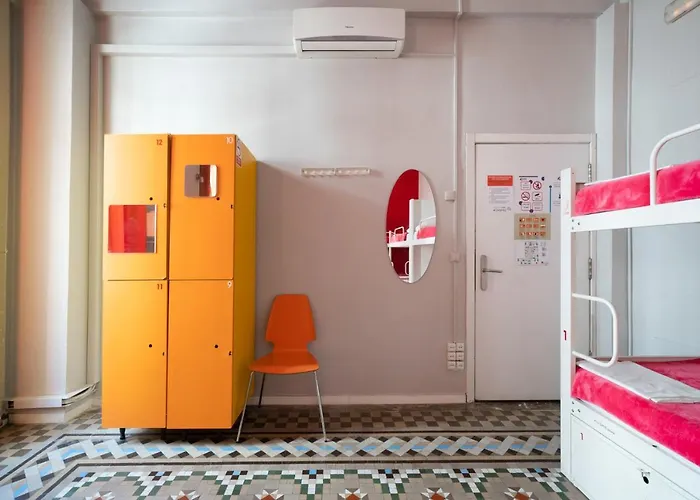 Red Nest Hostel