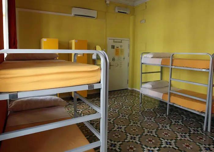 Red Nest Valencia