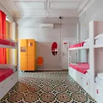 Red Nest * Valence