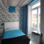 Hostel Red Nest Βαλένθια