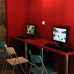 Red Nest Auberge de jeunesse *