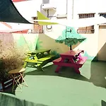 Hostel Red Nest Βαλένθια