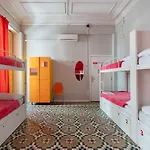 Red Nest * Valence
