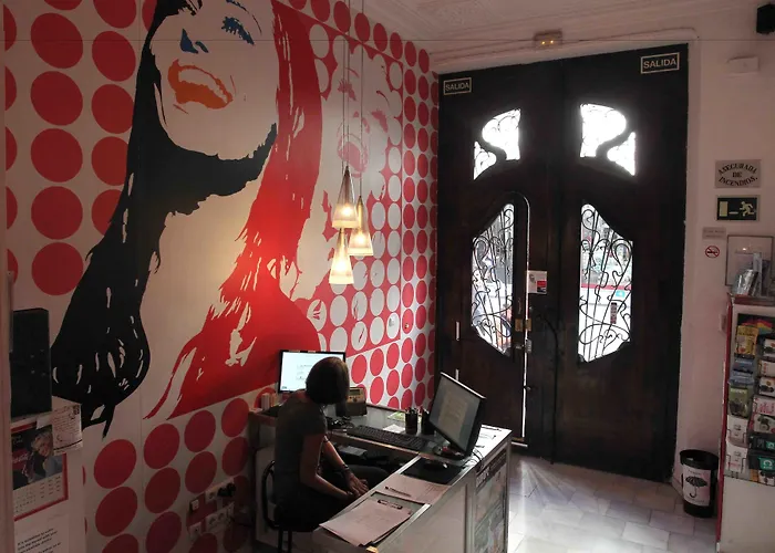 بيت شباب Red Nest