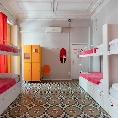 Red Nest * Valencia