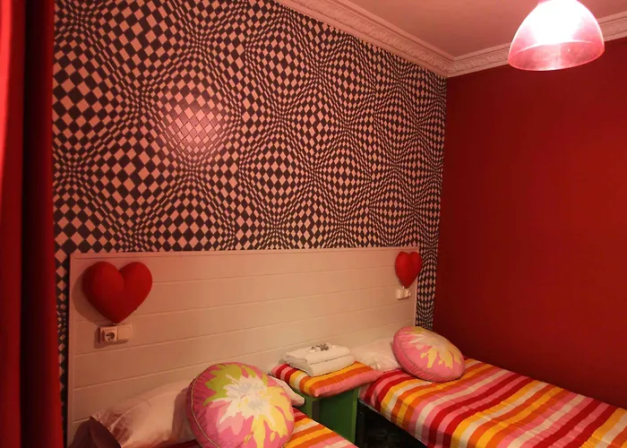 Red Nest * Валенсия