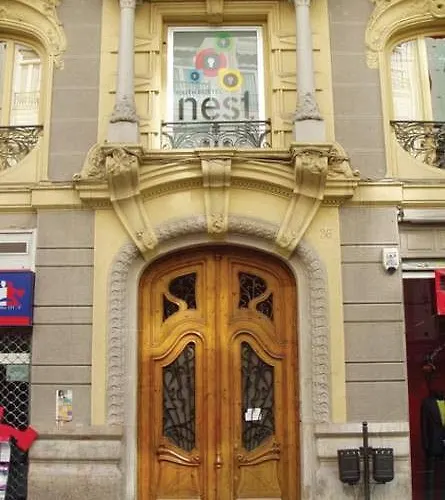Red Nest Хостел *