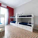 Red Nest אכסניה ולנסיה