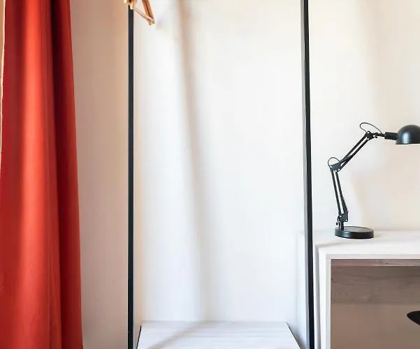 Хостел Red Nest Валенсия