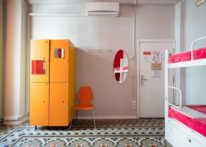 Хостел Red Nest